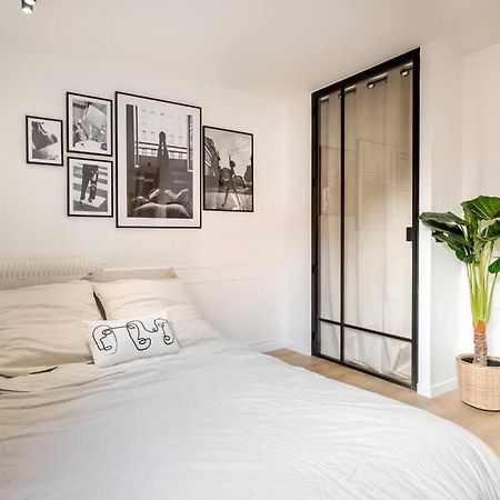 Апартаменты Luxurious 3 Min Walk From Eiffel Tower Париж Экстерьер фото